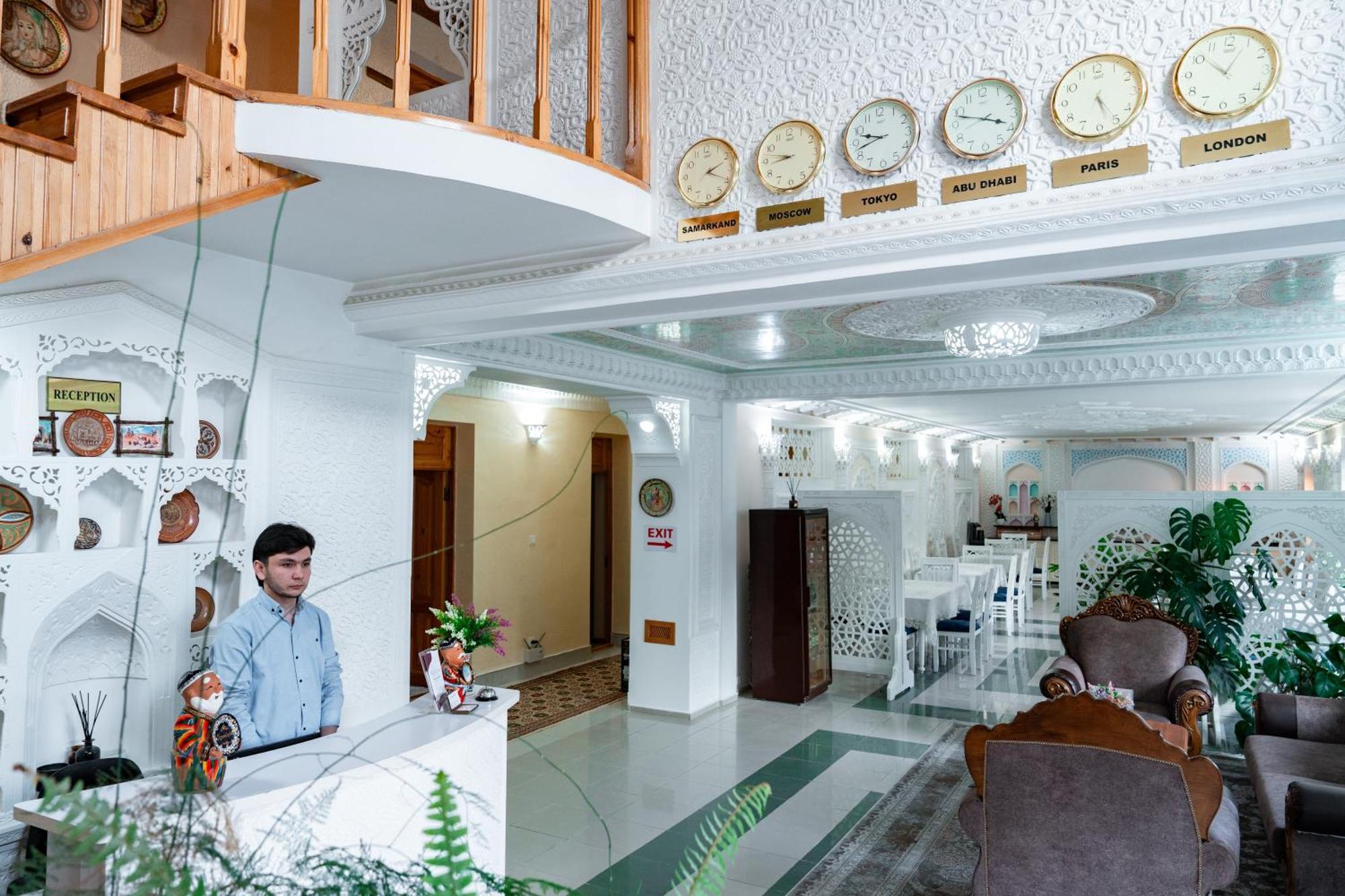 Hotel Caravan Serail Samarkand Esterno foto