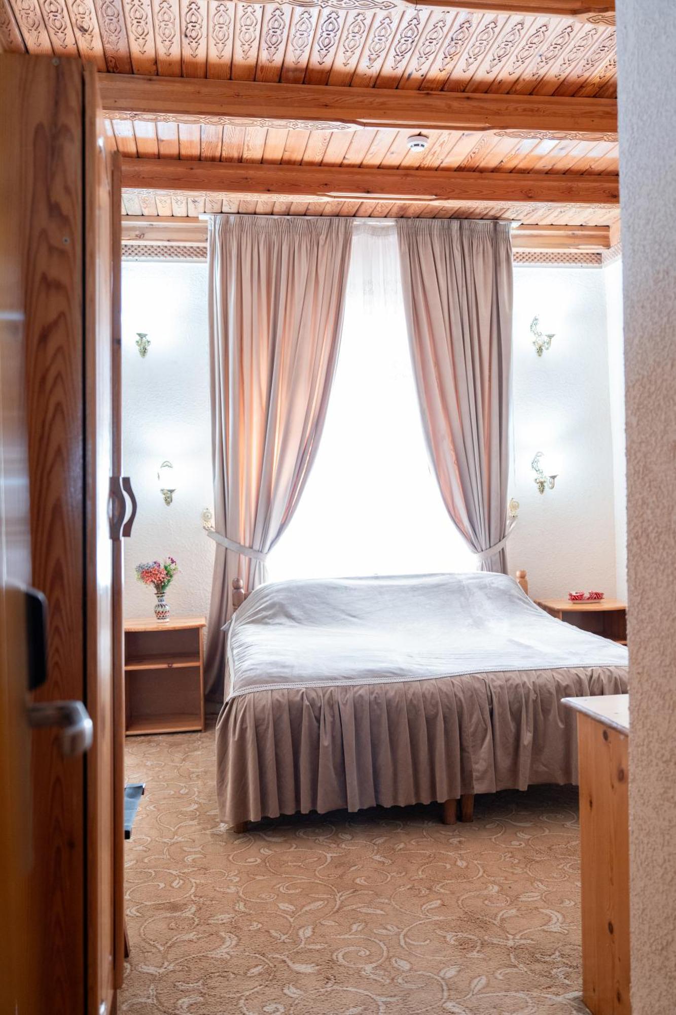 Hotel Caravan Serail Samarkand Esterno foto