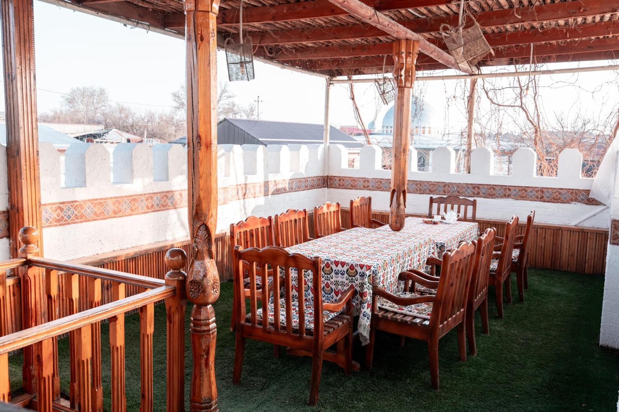 Hotel Caravan Serail Samarkand Esterno foto