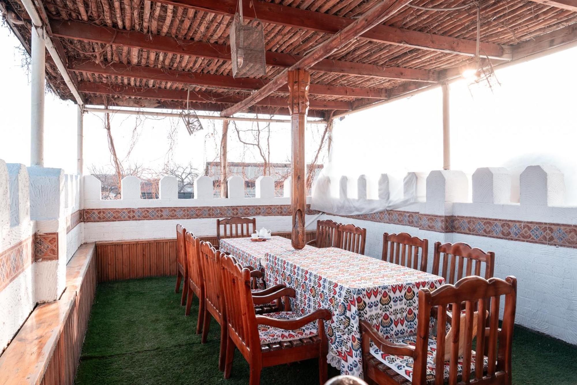 Hotel Caravan Serail Samarkand Esterno foto
