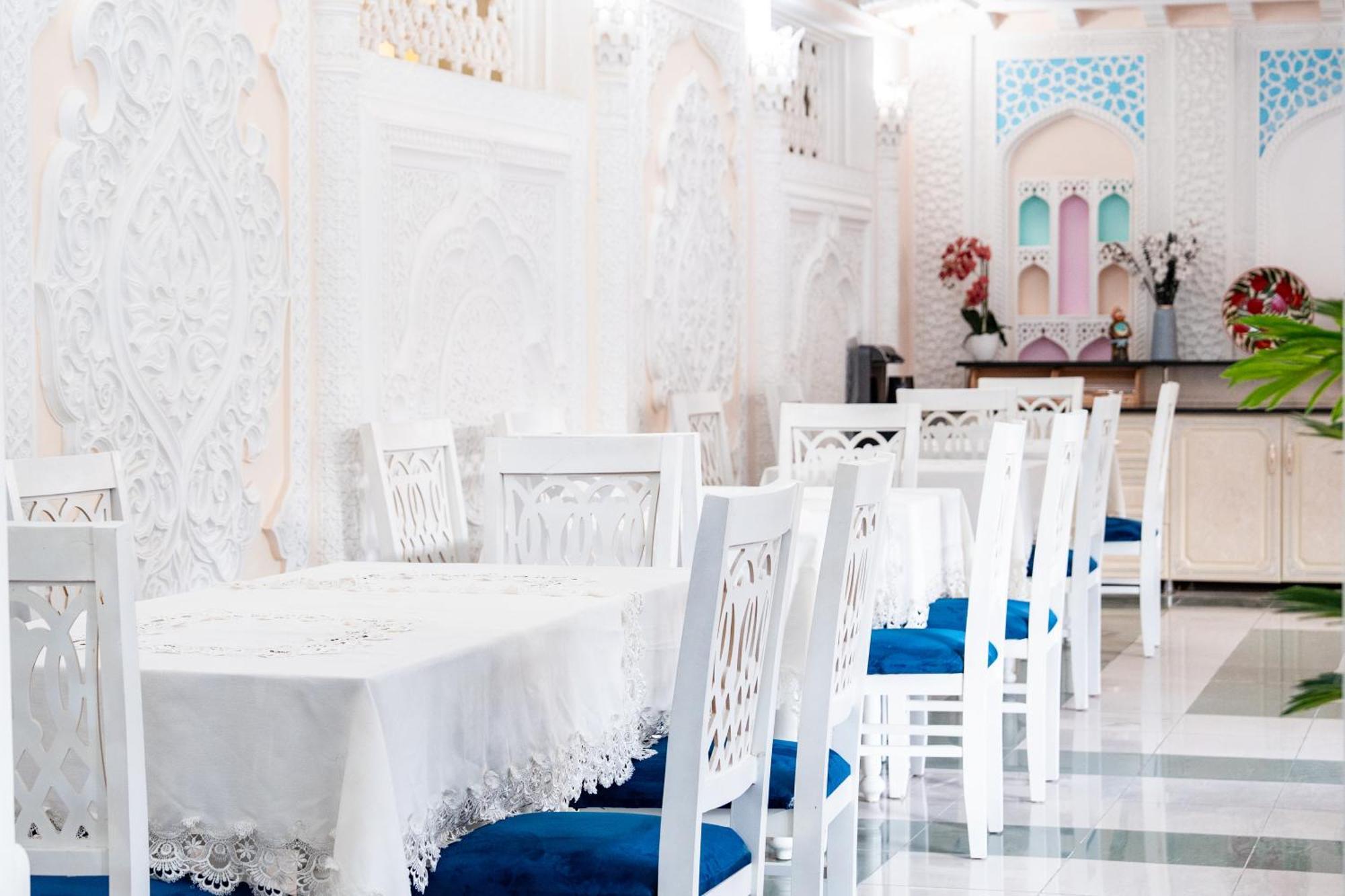 Hotel Caravan Serail Samarkand Esterno foto